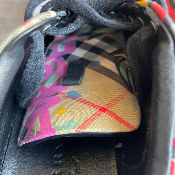 Burberry Westford Graffiti Low Top Sneaker - Picture 11 of 13